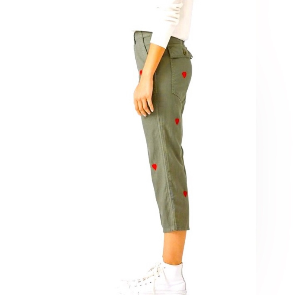 🌴🤩 THE GREAT OLIVE GREEN CROPPED PANTS W/ HEART ❤️ EMBROIDERY. SIZE 27🙌 - Picture 3 of 14